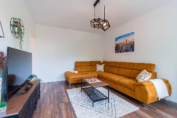 Zagreb Apartment with Separate Bedroom & Loggia