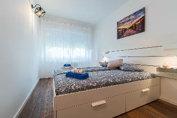 Zagreb Apartment with Separate Bedroom & Loggia