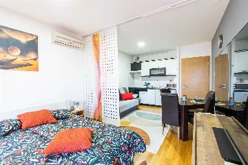 Zagreb Apartment for up to 4 Guests with Loggia