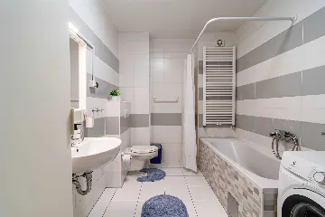 Zagreb Apartment with Separate Bedroom & Loggia