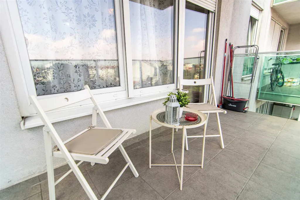 Zagreb Apartment with Separate Bedroom & Loggia