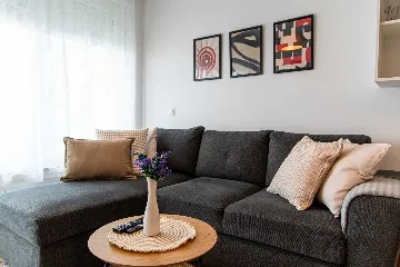 Zagreb Apartment with Separate Bedroom & Loggia