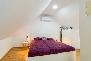 Zagreb City-Center Apartment for up to 4 Guests