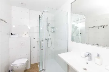 1-Bedroom Apartment for 2 Guests in Jelsa