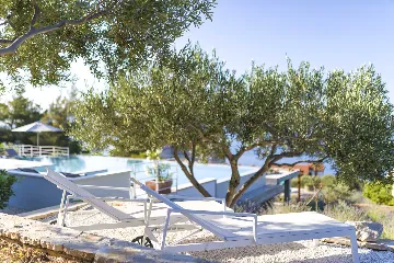 1-Bedroom Apartment for 2 Guests in Jelsa