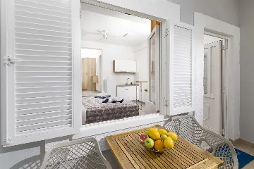 1-Bedroom Apartment for Up to 3 in Jelsa