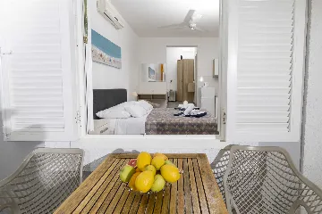 1-Bedroom Apartment for Up to 3 in Jelsa