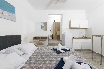 1-Bedroom Apartment for Up to 3 in Jelsa