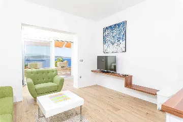 Two-Bedroom Apartment in Jelsa for 4 Guests