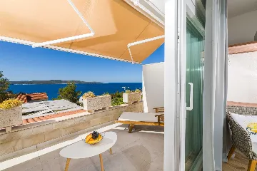 Two-Bedroom Apartment in Jelsa for 4 Guests