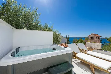 Two-Bedroom Apartment in Jelsa for 4 Guests