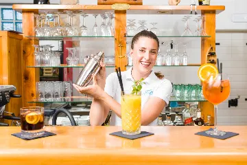 Two-Bedroom Apartment in Jelsa for 4 Guests