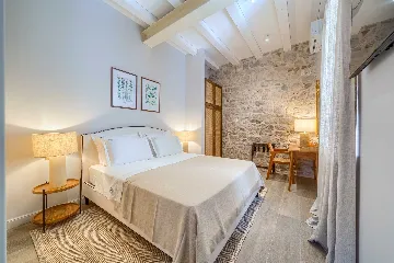 Studio Apartment in Postira for 2 Guests