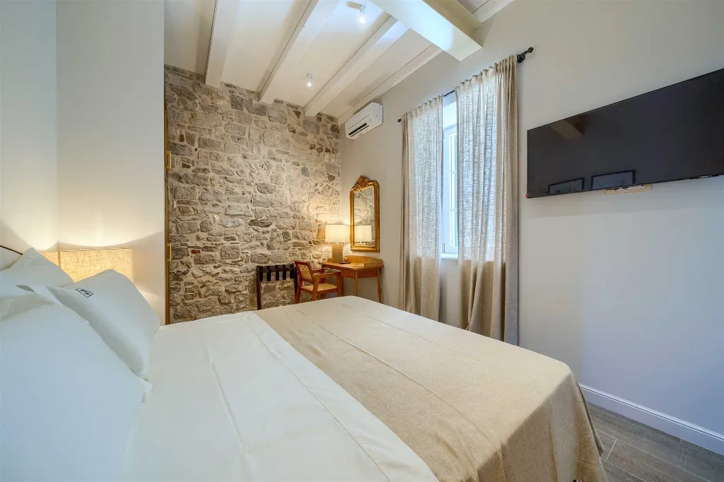 Studio Apartment in Postira for 2 Guests