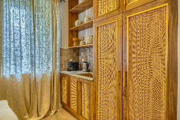 Postira Apartment for 2 with Pool & Breakfast