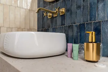 Postira Apartment for 2 with Pool & Breakfast