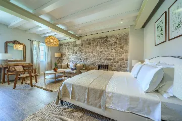 Postira Studio Apartment with Swimming Pool for 2