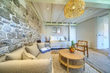 Postira Studio Apartment with Swimming Pool for 2