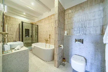 Postira Studio Apartment with Swimming Pool for 2