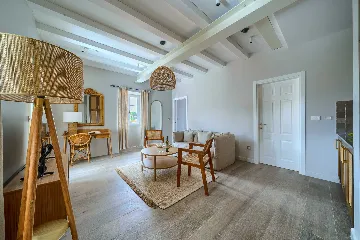 Studio Apartment in Postira for 2 with Pool