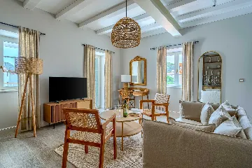 Studio Apartment in Postira for 2 with Pool