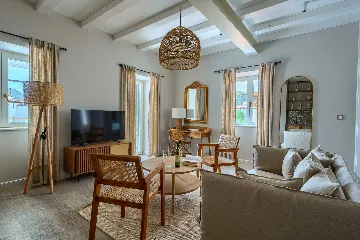 Studio Apartment in Postira for 2 with Pool