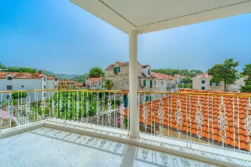 Studio Apartment in Postira for 2 with Pool