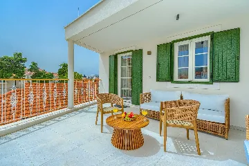 Studio Apartment in Postira for 2 with Pool