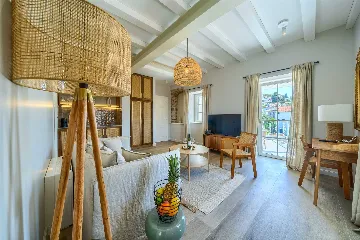 Studio Apartment in Postira for 2 with Pool