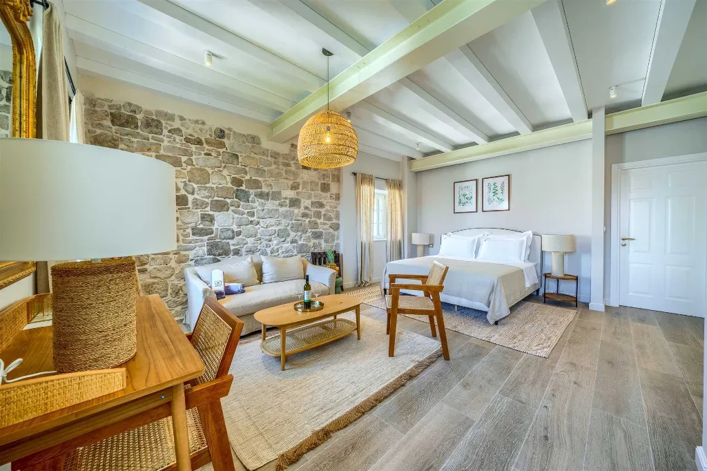 Postira Apartment for 2 with King Bed