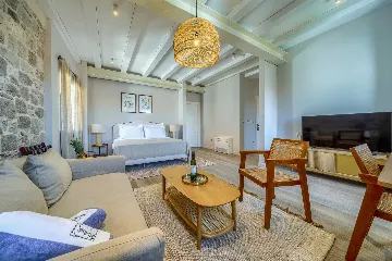 Postira Apartment for 2 with King Bed