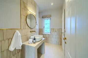 Postira 2-Bedroom Apartment with Private Terrace