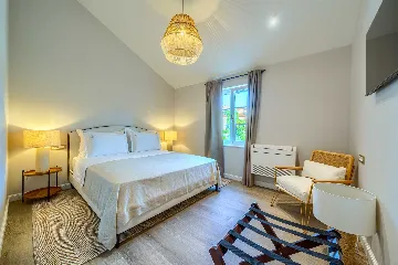 Postira 2-Bedroom Apartment with Private Terrace