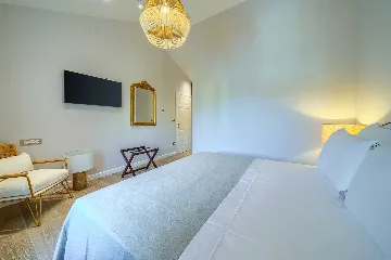 Postira 2-Bedroom Apartment with Private Terrace