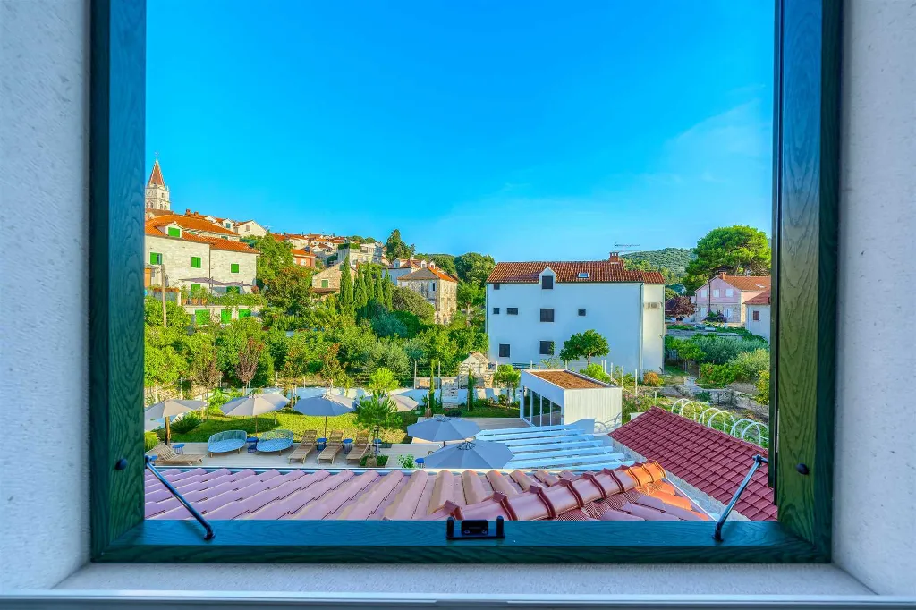 Postira 2-Bedroom Apartment with Private Terrace