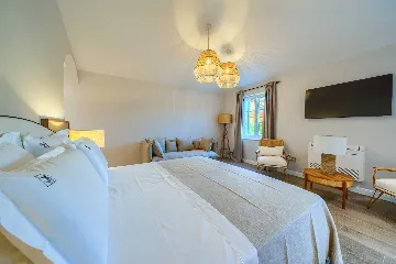 2-Bedroom Apartment in Postira for 4 Guests