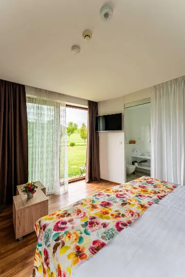 Kapela Apartment for Up to 6 Guests