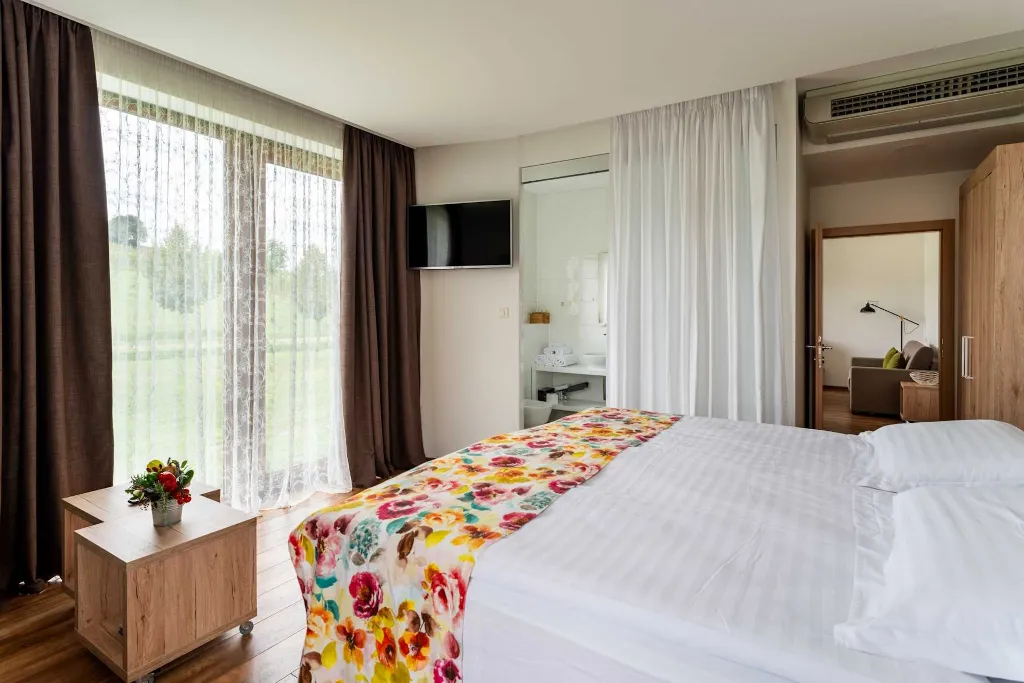 Kapela Apartment for Up to 6 Guests