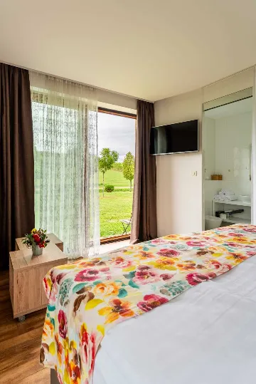 Kapela Apartment for Up to 6 Guests