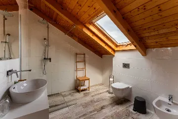 Kapela 1-Bedroom Apartment for Up to 5 Guests