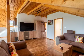 Kapela 1-Bedroom Apartment for Up to 5 Guests
