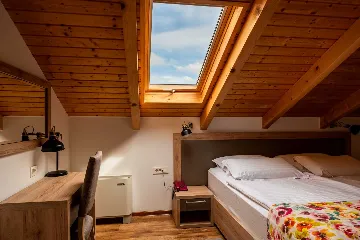 Kapela 1-Bedroom Apartment for Up to 5 Guests