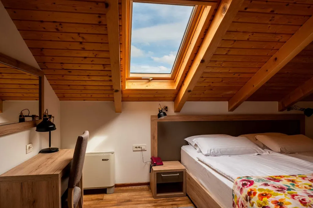 Kapela 1-Bedroom Apartment for Up to 5 Guests