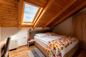 Kapela 1-Bedroom Apartment for Up to 5 Guests