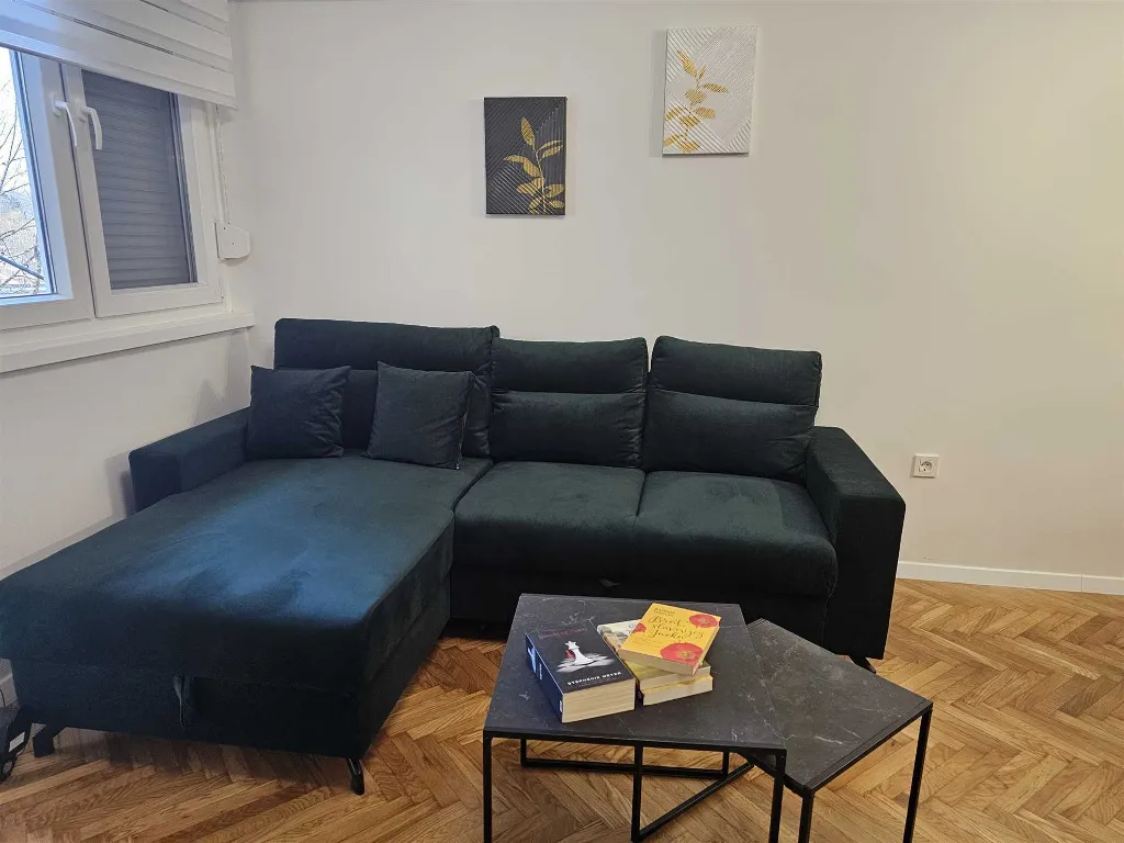 Karlovac 2-Bedroom Apartment for 4 Guests