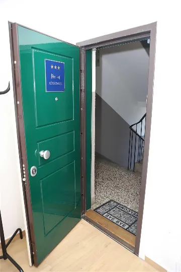 Karlovac 2-Bedroom Apartment for 4 Guests