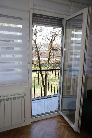 Karlovac 2-Bedroom Apartment for 4 Guests