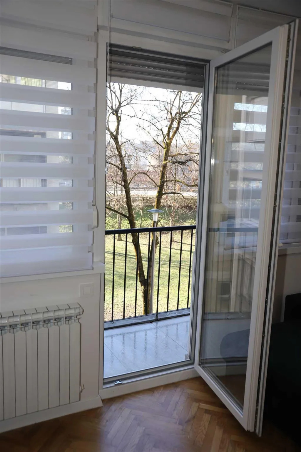 Karlovac 2-Bedroom Apartment for 4 Guests