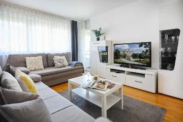 Zagreb 2-Bedroom Apartment for Up to 8 Guests