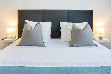 Zagreb 2-Bedroom Apartment for Up to 8 Guests